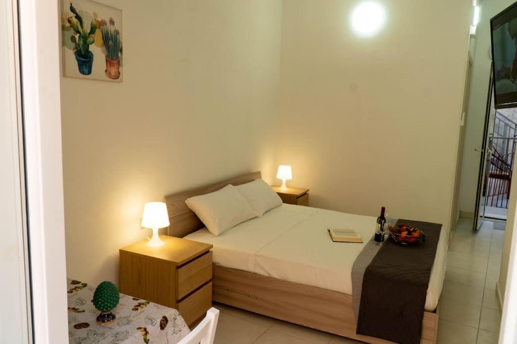 Casa Charm Rosaapartmentsortigia Syracuse Extérieur photo